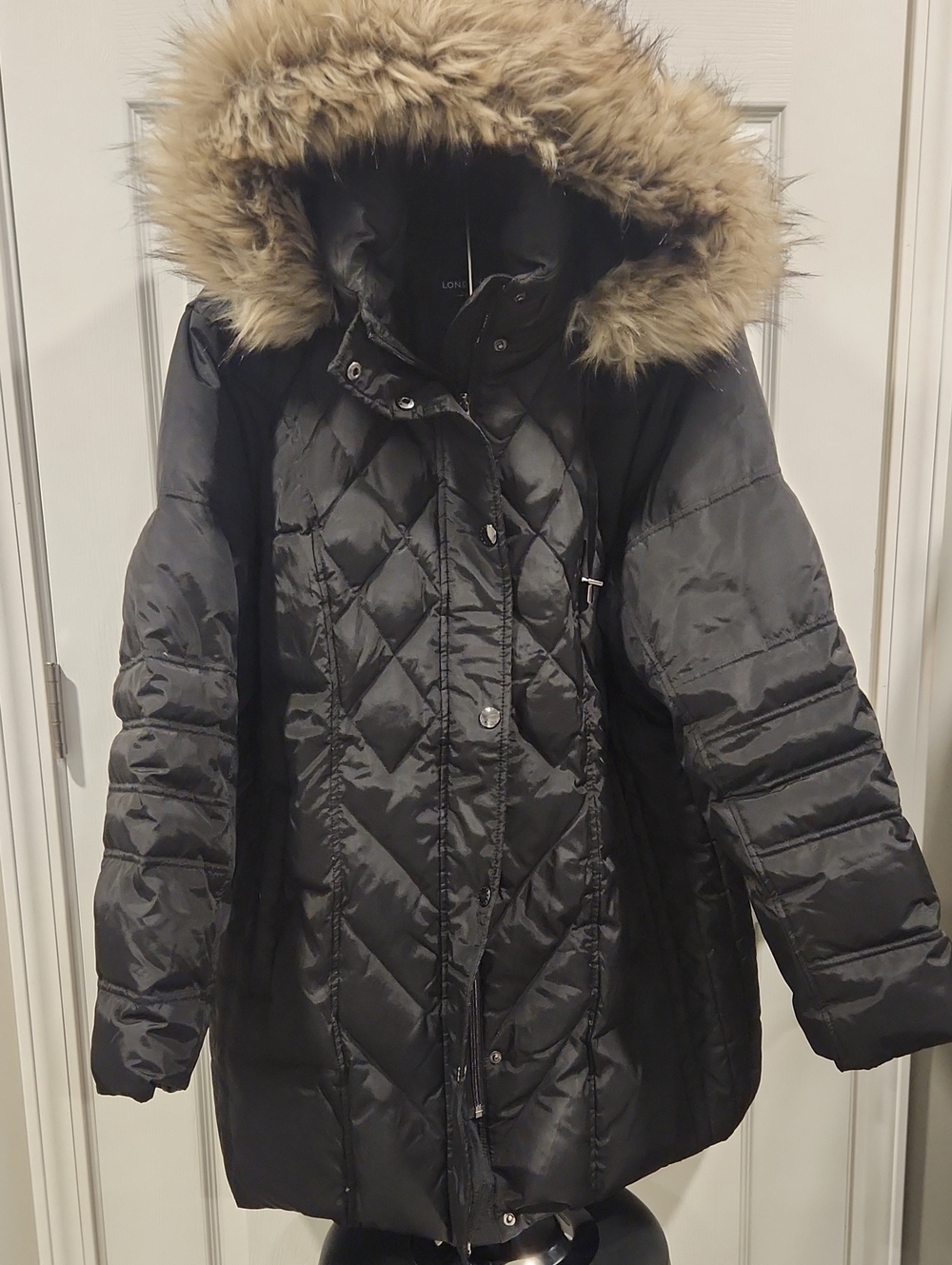 Women’s Black Quilted Puffer Coat with Faux-Fur Trimmed Hood